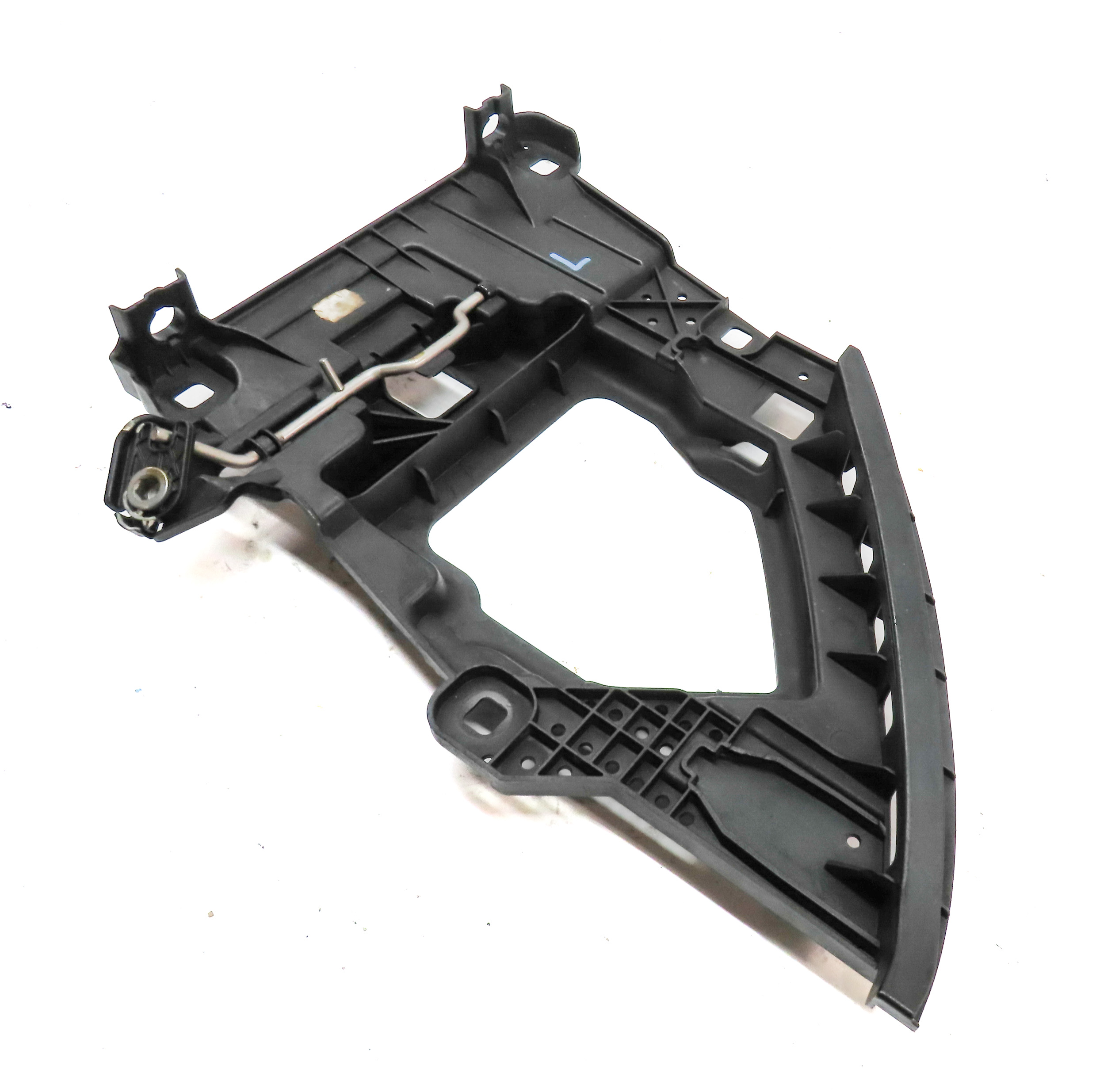 2016 PORSCHE CAYENNE (958) FRONT LEFT DRIVER HEADLIGHT MOUNT BRACKET — exact item pictured